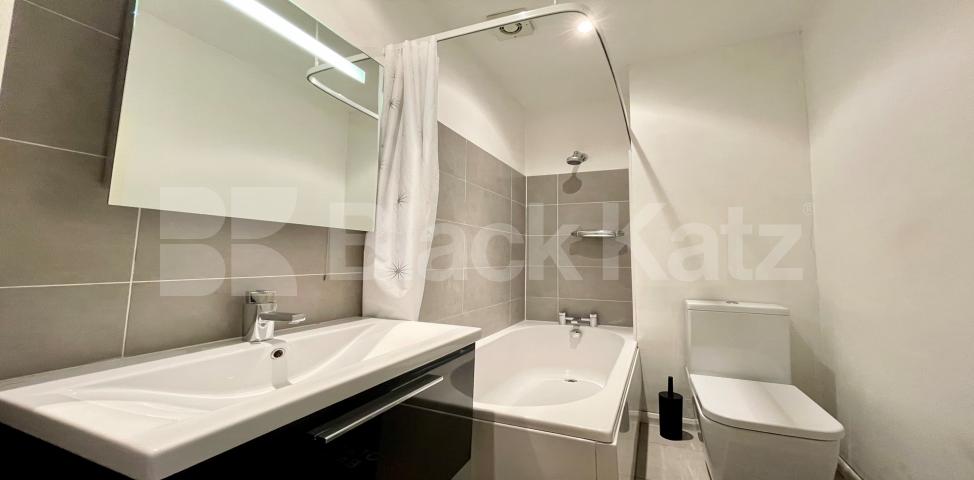 			NEW INSTRUCTION , 1 Bedroom, 1 bath, 1 reception Apartment			 Blackfriars Road, Southwark